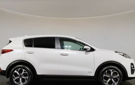 KIA Sportage IV рестайлинг, 2020 год, 2 400 000 рублей, 4 фотография
