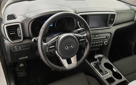 KIA Sportage IV рестайлинг, 2020 год, 2 400 000 рублей, 12 фотография