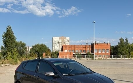 Hyundai Solaris II рестайлинг, 2012 год, 735 000 рублей, 1 фотография