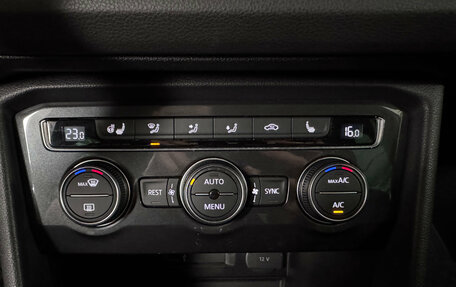 Volkswagen Tiguan II, 2018 год, 2 174 000 рублей, 16 фотография