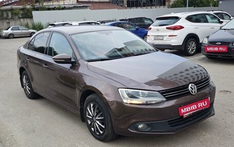 Volkswagen Jetta VI, 2014 год, 715 000 рублей, 2 фотография