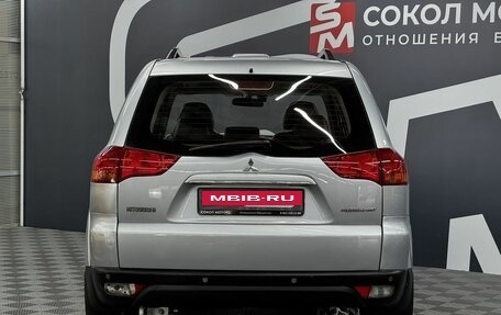 Mitsubishi Pajero Sport II рестайлинг, 2012 год, 1 499 900 рублей, 6 фотография