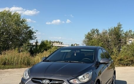 Hyundai Solaris II рестайлинг, 2012 год, 735 000 рублей, 4 фотография