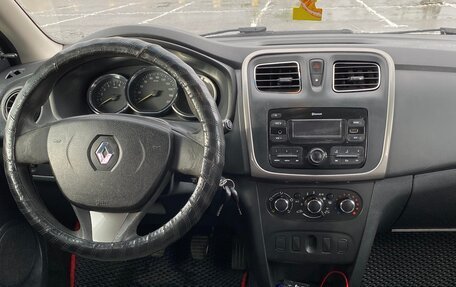 Renault Logan II, 2017 год, 310 000 рублей, 6 фотография