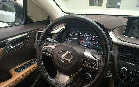 Lexus RX IV рестайлинг, 2017 год, 3 100 000 рублей, 14 фотография