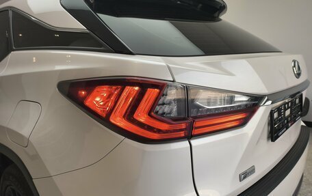 Lexus RX IV рестайлинг, 2017 год, 3 100 000 рублей, 8 фотография