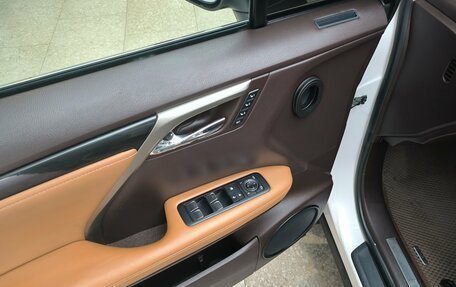 Lexus RX IV рестайлинг, 2017 год, 3 100 000 рублей, 10 фотография