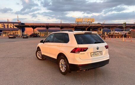 Volkswagen Tiguan II, 2018 год, 2 415 000 рублей, 5 фотография