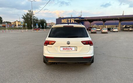 Volkswagen Tiguan II, 2018 год, 2 415 000 рублей, 14 фотография