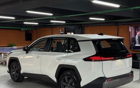 Toyota RAV4, 2025 год, 3 850 000 рублей, 7 фотография