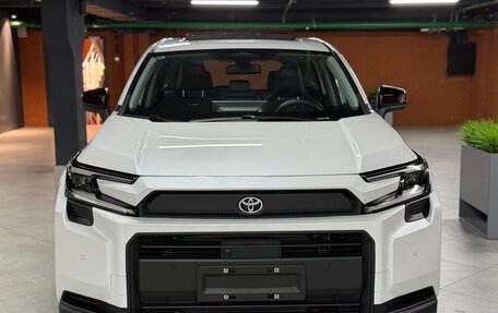 Toyota RAV4, 2025 год, 3 850 000 рублей, 2 фотография