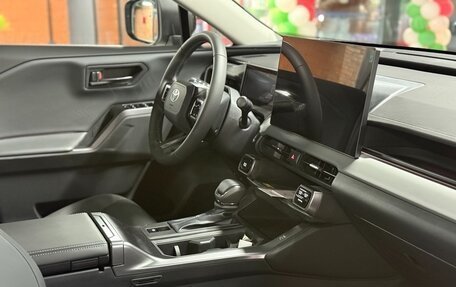 Toyota RAV4, 2025 год, 3 850 000 рублей, 12 фотография