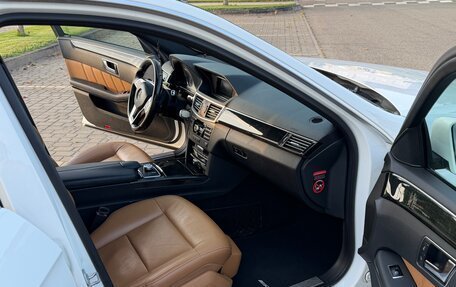 Mercedes-Benz E-Класс, 2012 год, 1 380 000 рублей, 6 фотография