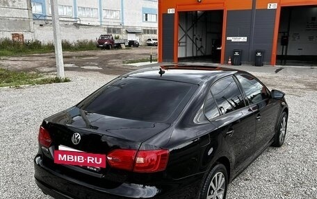 Volkswagen Jetta VI, 2013 год, 1 050 000 рублей, 4 фотография