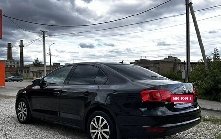 Volkswagen Jetta VI, 2013 год, 1 050 000 рублей, 13 фотография