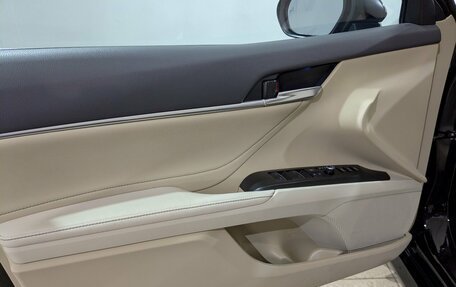 Toyota Camry, 2021 год, 3 200 000 рублей, 23 фотография