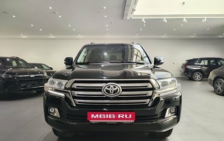 Toyota Land Cruiser 200, 2018 год, 6 300 000 рублей, 2 фотография
