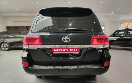 Toyota Land Cruiser 200, 2018 год, 6 300 000 рублей, 5 фотография