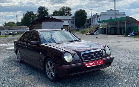Mercedes-Benz E-Класс, 1997 год, 240 000 рублей, 2 фотография
