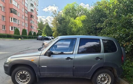 Chevrolet Niva I рестайлинг, 2010 год, 480 000 рублей, 3 фотография