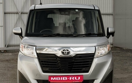 Toyota Roomy I, 2018 год, 900 000 рублей, 2 фотография