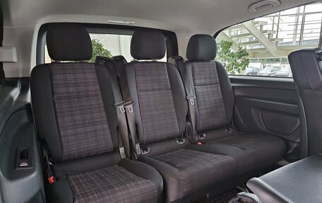Mercedes-Benz Vito, 2017 год, 3 879 000 рублей, 16 фотография