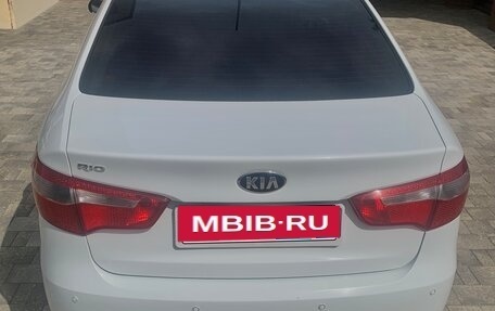 KIA Rio III рестайлинг, 2013 год, 800 000 рублей, 4 фотография
