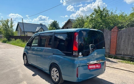 Honda Stepwgn IV, 2018 год, 1 800 000 рублей, 4 фотография