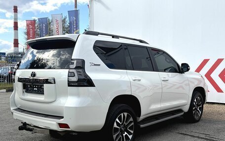 Toyota Land Cruiser Prado 150 рестайлинг 2, 2021 год, 5 780 000 рублей, 5 фотография
