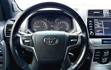 Toyota Land Cruiser Prado 150 рестайлинг 2, 2021 год, 5 780 000 рублей, 10 фотография