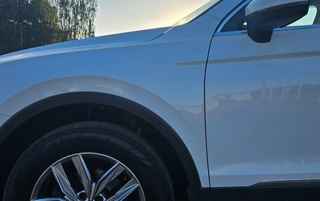 Volkswagen Tiguan II, 2018 год, 2 900 000 рублей, 17 фотография