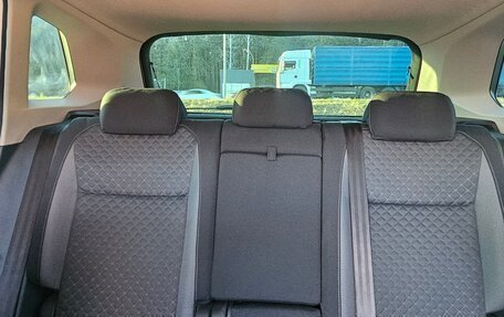 Volkswagen Tiguan II, 2018 год, 2 900 000 рублей, 34 фотография