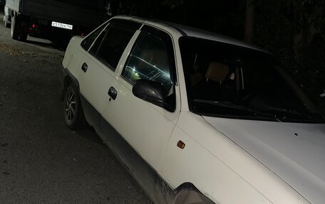 Daewoo Nexia I рестайлинг, 2002 год, 80 000 рублей, 7 фотография