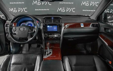 Toyota Camry, 2012 год, 1 990 000 рублей, 12 фотография