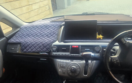 Honda Elysion I, 2006 год, 1 250 000 рублей, 4 фотография