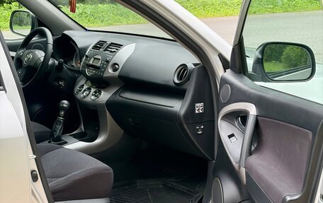 Toyota RAV4, 2008 год, 1 000 000 рублей, 10 фотография