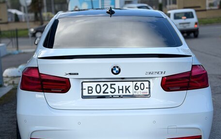 BMW 3 серия, 2018 год, 3 100 000 рублей, 3 фотография