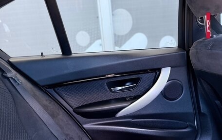 BMW 3 серия, 2018 год, 3 100 000 рублей, 24 фотография