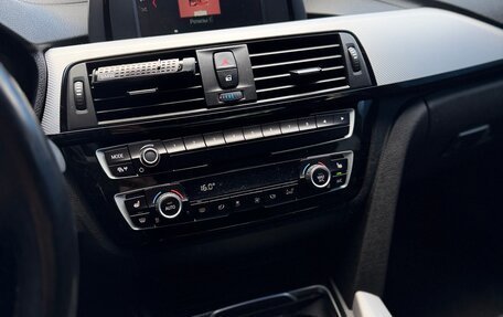 BMW 3 серия, 2018 год, 3 100 000 рублей, 34 фотография