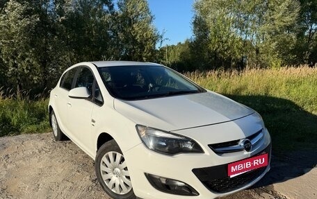 Opel Astra J, 2014 год, 880 000 рублей, 1 фотография
