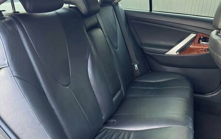 Toyota Camry, 2011 год, 950 000 рублей, 18 фотография