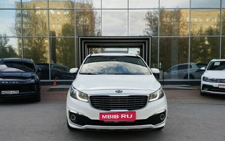KIA Carnival III, 2017 год, 2 399 000 рублей, 2 фотография