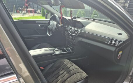Mercedes-Benz E-Класс, 2009 год, 1 350 000 рублей, 8 фотография