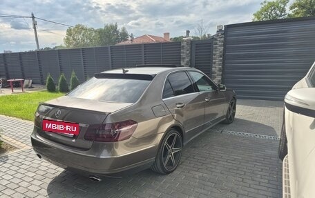 Mercedes-Benz E-Класс, 2009 год, 1 350 000 рублей, 5 фотография