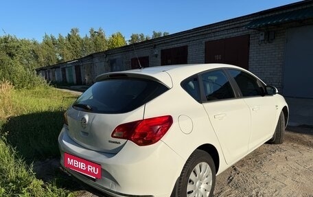 Opel Astra J, 2014 год, 880 000 рублей, 7 фотография