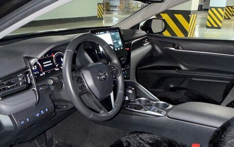 Toyota Camry, 2023 год, 3 300 000 рублей, 9 фотография
