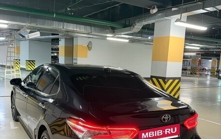 Toyota Camry, 2023 год, 3 300 000 рублей, 6 фотография
