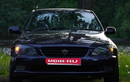 Toyota Altezza, 2002 год, 1 000 000 рублей, 5 фотография