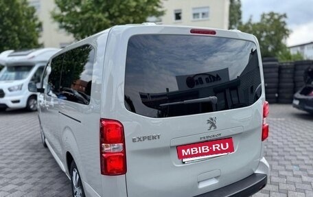 Peugeot Traveller I, 2023 год, 3 195 000 рублей, 8 фотография