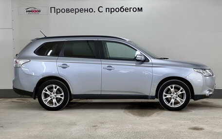 Mitsubishi Outlander III рестайлинг 3, 2012 год, 1 370 000 рублей, 3 фотография